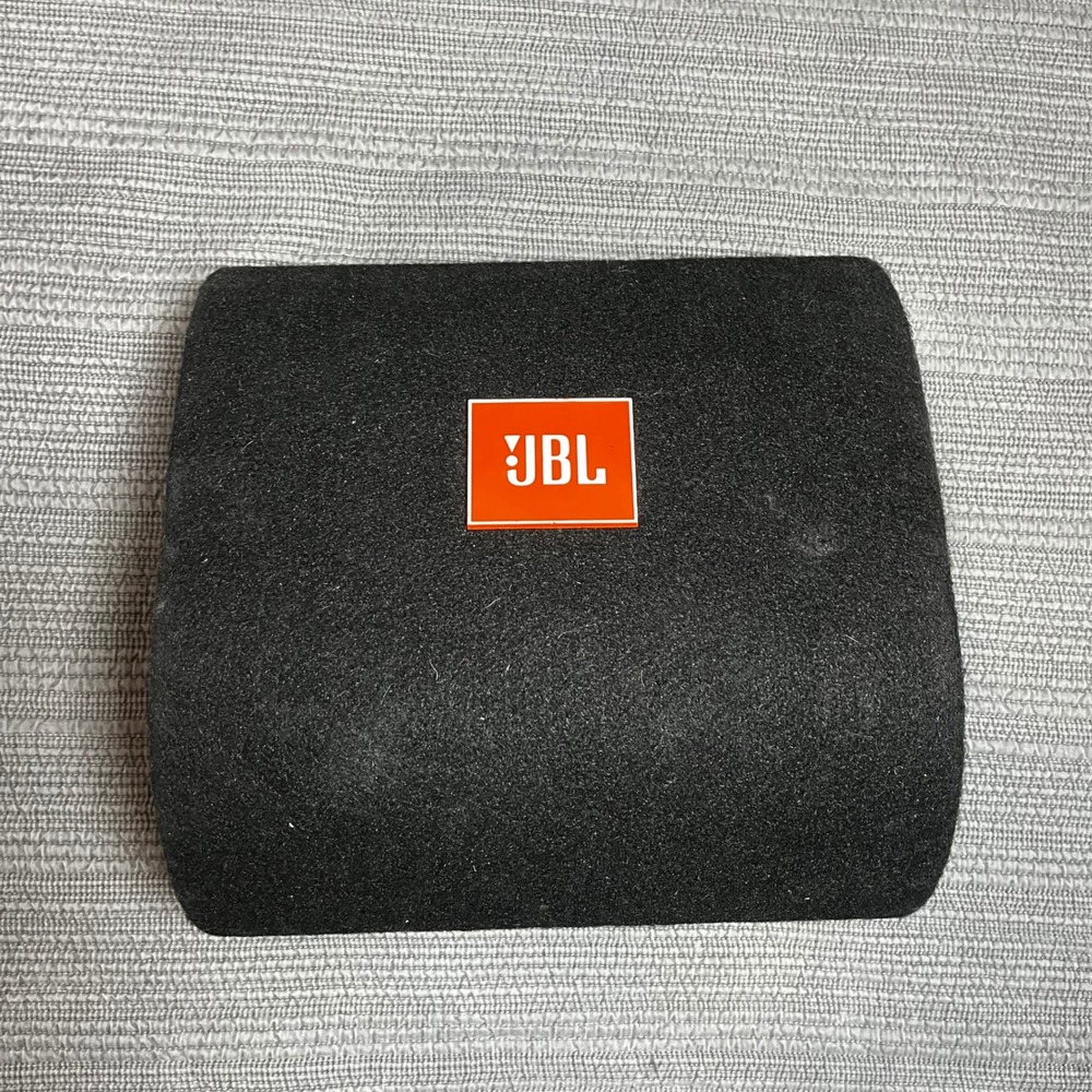 JBL GT650T 6.5" Car Audio Speaker in‎ Ported Carpeted Wedge Enclosure 160W 4-Ohm